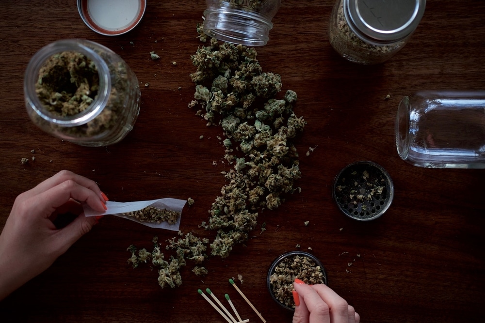 Weed in jars and getting rolled